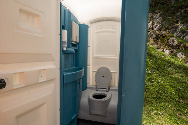 Portable Toilet Options We Offer in Vestavia Hills, AL